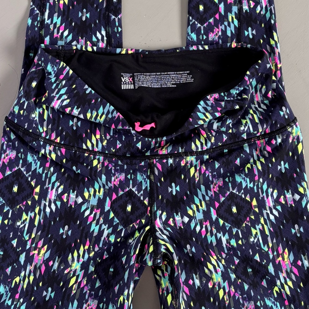 VICTORIA’S SECRET VSX Knockout Bold Neon Aztec Geometrical Print Sport Leggings